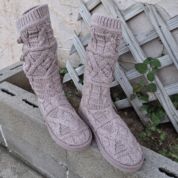 UGG Classic Tall Chunky Cable Knit Creamy White Boots  Women Size 7 - Picture 3 of 16